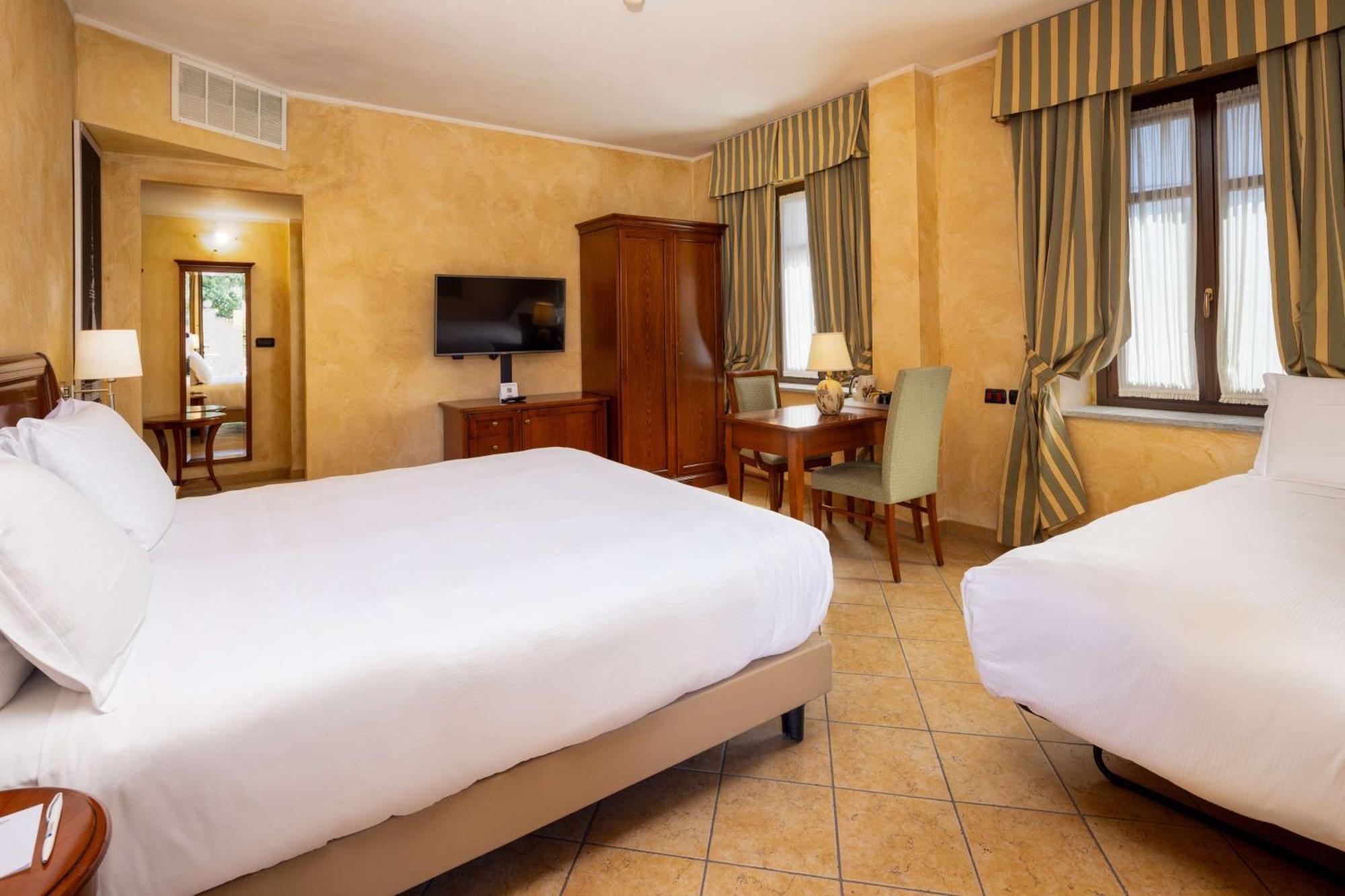Best Western Plus Hotel Le Rondini San Francesco al Campo Exterior photo