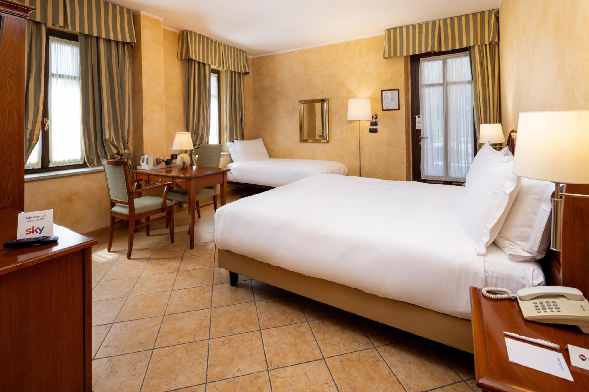 Best Western Plus Hotel Le Rondini San Francesco al Campo Exterior photo